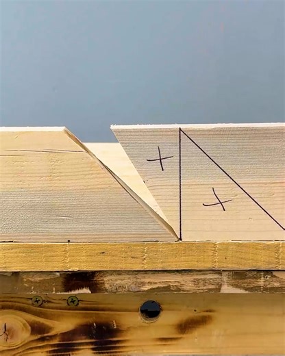 101K views · 43 reactions | Easy wood cut hack #lifehacks #lifehack #diy #diyfix #quickfix #quicksolution | HistoryLens | Facebook