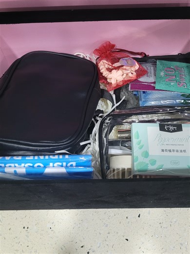 Hit the road like a pro! 🎭✨ Everything you need for the ultimate Carnival experience, packed in one box. Stay ready, stay fabulous! 💃 #CarnivalReady #RoadEssentials #VibesOnPoint #curatedpacking #velvetribbontt