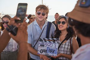 One Day: Πώς η rom-com σειρά του Netflix διαφημίζει την Ελλάδα με τον καλύτερο τρόπο