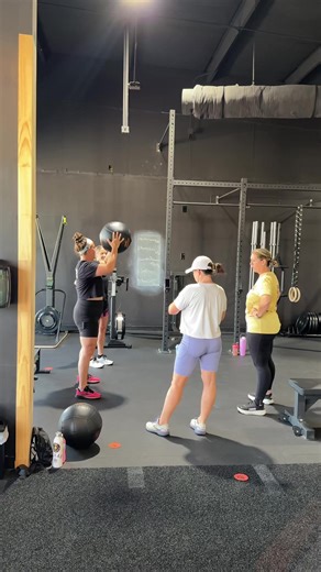 We have so much fun doing our BURN OUT group fitness class! 🔥 This class combines high-intensity interval training with stamina-building exercises, creating an energetic and effective workout for everyone, no matter your fitness level. Want to give it a try? 💪 Check out our Class Only Membership! For just $70 a month, you’ll get UNLIMITED access to all of our group fitness classes. 👉 Sign up today: www.dynamis-athletics.com/memberships #DynamisAthletics #TrainWithDynamis #GroupFitness