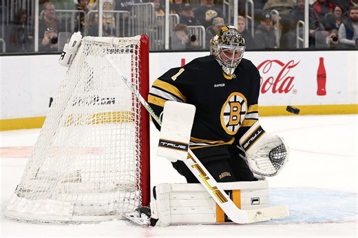 Jeremy Swayman powers Bruins to win over Devils