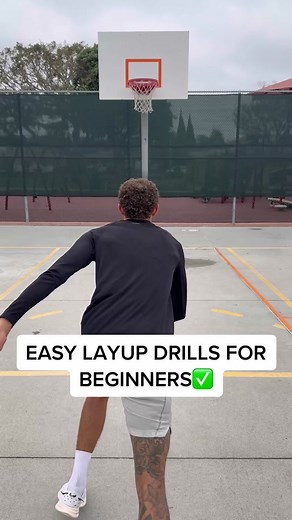 NO, THIS IS NOT TEACHING KIDS HOW TO TRAVEL. IT ACTUALLY TEACHES PROPER FOOTWORK… START IN A STATIONARY POSITION AND USE 2 STEPS TO ADVANCE. LEAVE ANY & ALL NEGATIVE COMMENTS ASIDE OR YOU WILL BE BLOCKED❗️💯✅ #screammovie #b#basketballh#hooperb#ballislifet#teachersoftiktokl#learnontiktoks#skillst#tutorialb#breakdownl#learnontiktokfyp #traeball