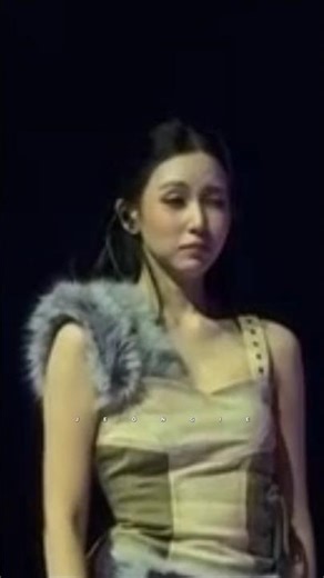 Mina keeps playing around with her facial expressions😂 #twice #nayeon #mina #nayeon #momo #jeongyeon