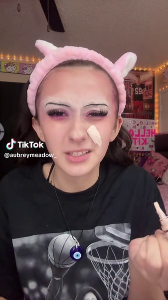Goth Makeup Tutorial: Attempting to Turn Goth with Friends
