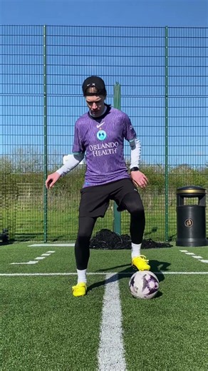 Just a Casual Skill Combo 😮‍💨⚽️ #football #soccer #footballskills #skills