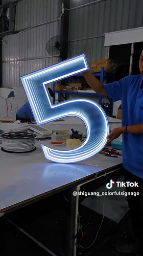 We are a colorful signage factory. The video is a demonstration of the product effects for customers.Do you like it? #newtechnology #signagedesign #signage #ledneon #ledlight #signature #lightbox #ledsign #neonlight #diyideas #signshop #signmaking #lamplight #lampmanufacturer #ledlightstrip #logodesign #signageinstall #signagemarking #signagedesign