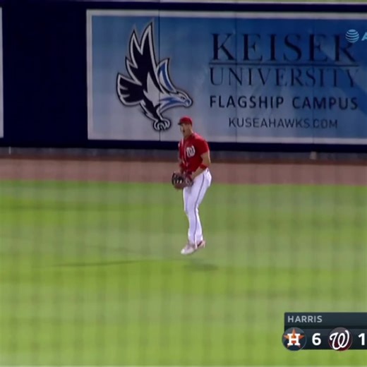 ALEX CALL WITH AN UNBELIEVABLE DIVING CATCH!! #ThePalmBeaches Nats.com/Spring | Washington Nationals