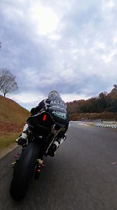 【AELLA製品情報】 スタッフによるG310R用パーツ実走テストの様子です。 ●路面温度：7℃前後 ●場所：近畿スポーツランド ●使用AELLAパーツ ▽セパレートハンドル ▽エンジン2次カバー ▽ライディングステップキット for RACE ▽レバーガード ▽レーシングフルエキゾースト ver.2 ■ECU：純正 ▽GEARS×AELLA サスペンション ■サスペンションセッティングDATA スプリング長セット：130mm スプリングプリロード：3回転締め込み リバウンド：6/14 コンプレッション：6/14 #aella #G310R #BMWG310R | AELLA