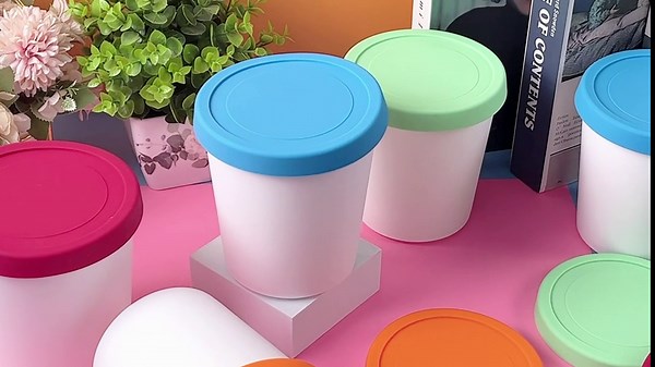 12 Pcs Ice Cream Containers for Homemade Ice Cream 1 Quart Reusable Ice Cream Containers with Lids Leak Proof Freezer Safe Containers Round Ice Cream Storage Containers for Sorbet Gelato