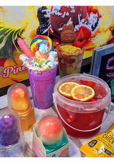 Frappe Latino is serving up treats you won’t find anywhere else in Orlando. Their viral Not Fried Chicken Ice Cream is a total game changer. It looks just like fried chicken and somehow actually tastes like it too. Savory and sweet! A must-try if you want a fun foodie experience. They also have fruit and corn ice cream which are not only unique but genuinely delicious. The Strawberry Dubai is another standout with rich chocolate, refreshing strawberries, and unforgettable kataifi. Now if you wan