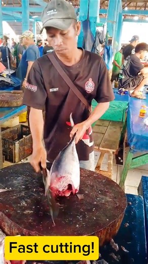 ⚡How to Fillet Tuna in Seconds #viralshorts #fishskills #tunacutting #seafood