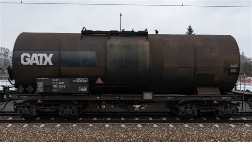 Classic MythBusters Clip Demonstrates Just How Quickly Implosion Happens