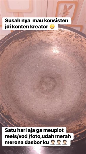 Syifa Irsya Maulana on Instagram: "Masak cumi asam manis, dtempat kalian harga ikan/seafood pda mahal ga,klo dtmpat ku cumi cumi yg kecil aja hrga nya setengah kilo nya 40rbu klo dtmpat kalian brpa 😁😁 #reels #teks #pengikut #jangkauanluas #semuaorangツ #fypreelsシ゚viralシ"