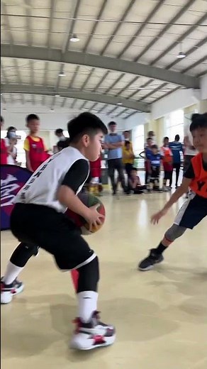 Intense 1v1 Basketball Match – Kids Showdown