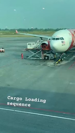 Cargo loading sequence in an airplane .. #aviation #cargoloading #airport #boeing #airbus | Vikas Sangwan | Facebook