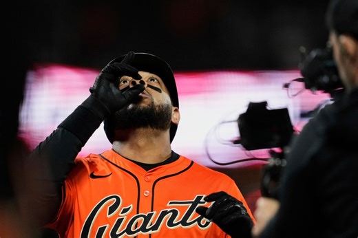 SF Giants score season-high 15 runs, extend winning streak to six games