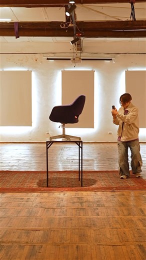 AI photogrammetry is easy enough for anyone: see how quickly a teen transforms a chair into a crisp 3D model using only a phone and Artec Studio. | Artec 3D