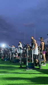 Au Parnasse à Nîmes, la compétition internationale de CrossFit se poursuit encore, avec une épreuve en équipe. #nimes #competition #sport | ObjectifGard