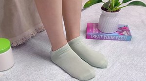 Foot Moisturizing Socks 2Pairs,Silicone Socks for Women,Gel Socks for Foot Care,Silicone Socks for Repairing and Softening Dry Cracked Feet Women-Self Care Gifts
