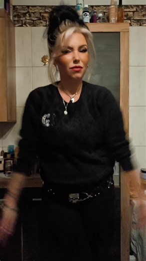 Dolche Diavolo 😈 (@mellimaus31)’s videos with Originalton - K.I.Z