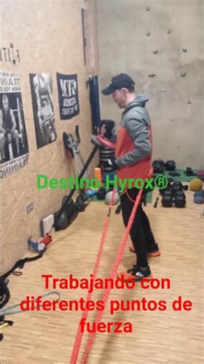 Trabaja cargando pesos con un vector de empuje en el CORE #hyrox #trailbalance #hyroxathlete #run