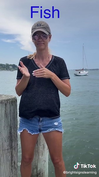 Summer Time Signs ☀️🕶🌊🐠 #asl #signlanguage #signing #summertime #nonverbal #languagelearning #tutorial