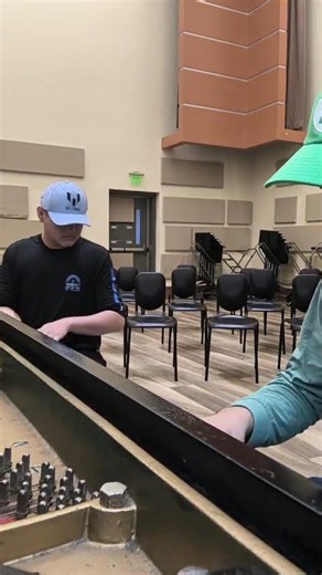 Mario Bros versión Bomba Puertorriqueña con Josué Irizarry en el Piano. ¡Espero que lo disfruten!