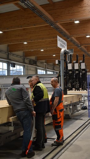 W zeszły piątek nasz zespół uczestniczył w szkoleniu z zadmuchu izolacji sypkiej. W Andrewex Construction stawiamy na stały rozwój - regularnie bierzemy udział w szkoleniach branżowych, aby pracować zgodnie z aktualnymi standardami i najlepszymi praktykami. #AndrewexConstruxtion #Andrewex | Andrewex Construction