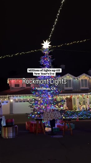 Linda l Sacramento Food & Lifestyle Content Creator + UGC on Instagram: "📌 Save this post for one of the best Christmas decorations! 📍 Java Court Sacramento, CA 95835 ⏰ Lights are up after Thanksgiving till New Year’s Eve @rockmontlights is one of my favorite neighborhoods to visit every year for Christmas lights! The iconic minion and gingerbread house and hot cocoa! Highly recommend going the first two weeks of December on a week night to avoid the crowds if you want to walk th