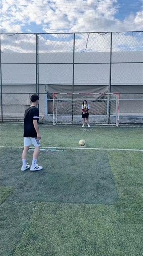 Earn 1000 TL for every goal you score.