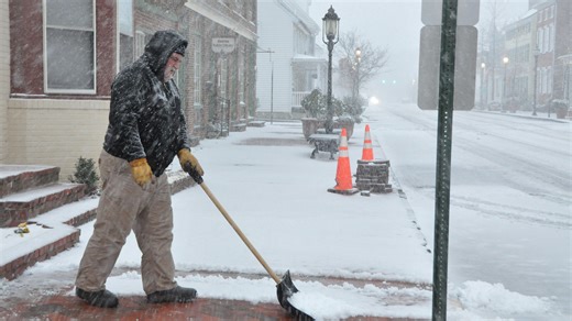 Do I have to shovel my sidewalk, driveway after snow storm in DE?