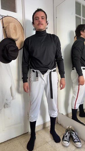 66K views · 1.8K reactions | Directo del pacífico, de México lo más chingón#orale #hiphop #artistatiktok ⚾️ | Simpson Ahuevo | Facebook