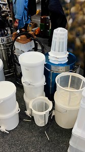 36K views · 320 reactions | Smoker Box designed by Abelo in 2017 朗 https://www.abelo.co.uk/shop/hive-tools-smokers/smokers-and-fuel/smoker-box/ | Abelo | Facebook