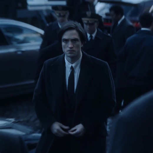 Move like im batman #brucewayne #thebatman #batman #dc #robbertpattison #fyp #foryou #foryoupage #viral #splisy_