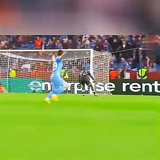 1.2K views | Get ready to laugh nonstop! 藍 Here are some of the funniest football moments caught on camera — epic fails, silly celebrations, and hilarious bloopers from the field. ⚽ If you love football and good laughs, don’t forget to:  Like  Comment your favorite moment  Share with your football friends! | 90Minutes Talk | Facebook