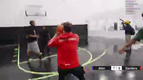 He never got posted by kick when he was on there for 2 years all of a sudden he’s getting spammed they heard him saying he’s going back to twitch 🤣