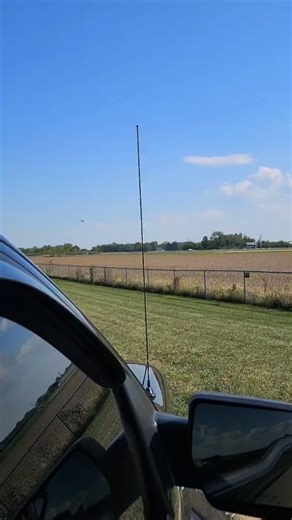Piper PA-28 Cherokee landing at Port Clinton, OH #aviation