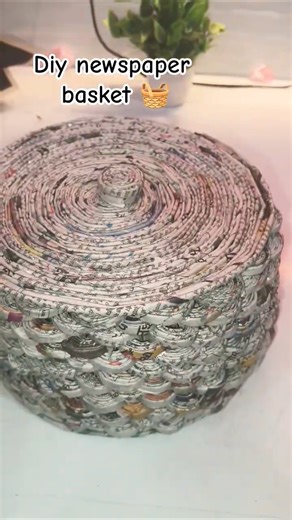 Newspaper basket 🧺 | Newspaper crafts ideas💡art&craft#newspapaercraft#youtubeshorts#papercraft