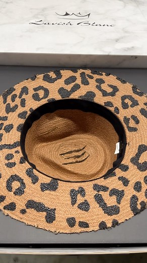 Everyone love leopard prints! 🐆 Black Lecato www.LavishBlanc.com | Lavish Blanc Store