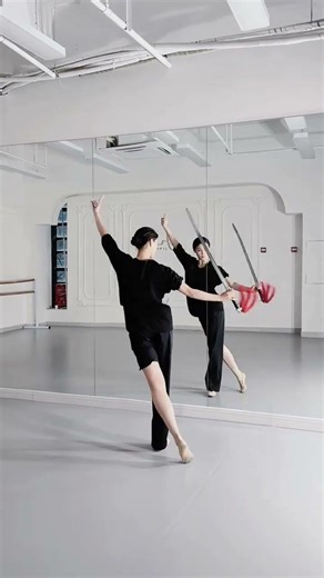 Come and learn some simple New Year programs#sword dance#Wing Chun Dance Challenge#Origina