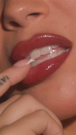 Morphe on Instagram: "Holiday red lip combo💋❤️ Using the NEW Morphe Holiday Collection 🎁 Recreate the look: 👄 Signature Lip Pencil ‘Berry Cola’ 👄 Mini Dripglass Glazed ‘Cherry Bad’ (Exclusive to the Misbehaved Mini Dripglass Lip Gloss Trio)"