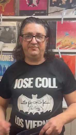 💥LA NOTICIA MÁS ESPERADA YA ESTÁ AQUÍ💥 ANOTA ESTA FECHA, 20.03.2026, VOLVEMOS A VOLAR CON LOS 80's-90's EN LA CASA DEL MURCIÉLAGO. ¿PREPARADOS? JOSE COLL NOS HARÁ VOLAR LOS VIERNES BIEN ALTO!!! Empezamos el 20 de marzo, pistoletazo de salida, de la fiesta más multitudinaria, con dos pistas, una de 80's con Jose Coll y otra con 80's y 90's alternativos de la mano de DJ. Manu y Migue Coll. Listas abiertas!!! apúntate en comentarios y ven a disfrutar de las mejores sesiones, desde las 17h (tarde/