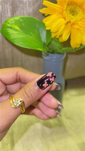 Easy nail art🫶🏻 #music #love #song #trending #simplenails #nailart #nails #shorts #naildesign #fyp