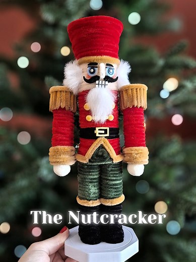 Nutcracker Decoration Ideas with Pipe Cleaners