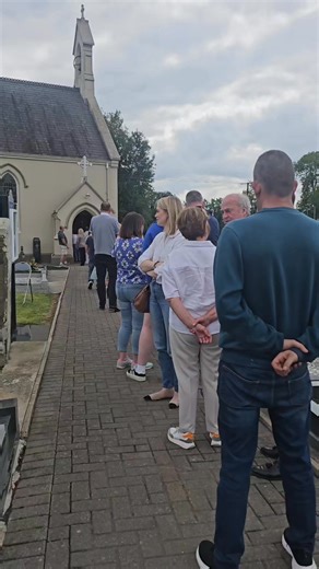 Over 5000 faithful venerated the relic of Pope St John Paul II in the parish of Clonoe. It was brought over by Fr Krzysztof from Holy Family Mossend where it is housed. What a wonderful witness to faith. | Sancta Familia