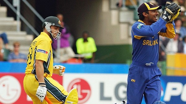 Gilchrist walks in the semi-final