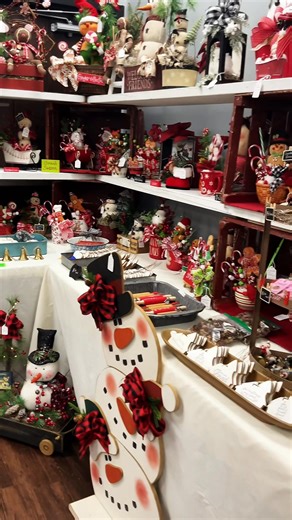 Come shop the Holiday Bazaar at the Extension Conference Center 10am-4pm Today and Saturday 1296 Main Street South Mckee, KY 40447 Thank you to the Jackson County ATC FBLA for the video! | Jackson County Cooperative Extension Service