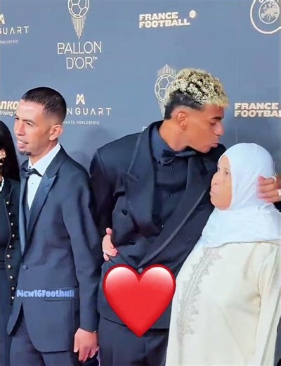 Raphinha’s Respect for Yamal’s Grandma 🥺