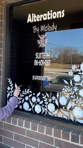 First spring paintings of the year! With some nice spring weather 🌞 big thank you to Melody for letting me be creative again, I think this one turned out super cool! 🌸🌼🌸🌼🌸 #windowpainting #windowart #artist #muralist #windowmural #painter | Hill's Window Paintings