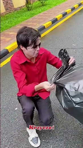 Sweety zrobiła sztuczne owoce i nakarmiła nimi wszystkich, co się potem stało?